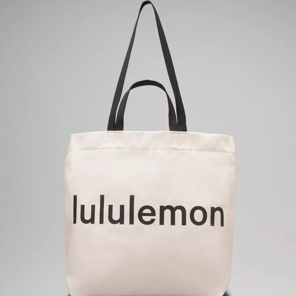 NWT Lululemon double handle canvas tote 17L cream black